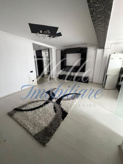 Apartament cu 2 camere semidecomandat, mobilat în Calea Turzii
