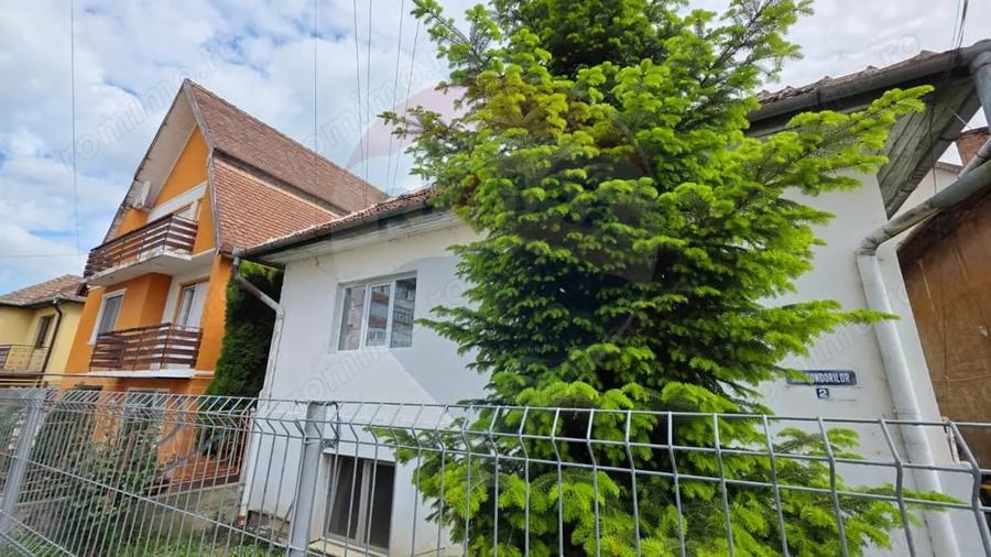 Garsonieră decomandată în Central
