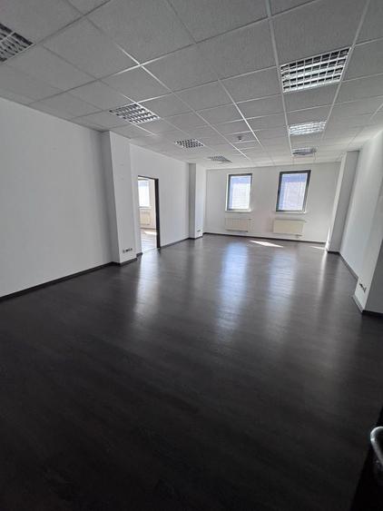 Birou, de 40 mp, în Barbu Văcărescu