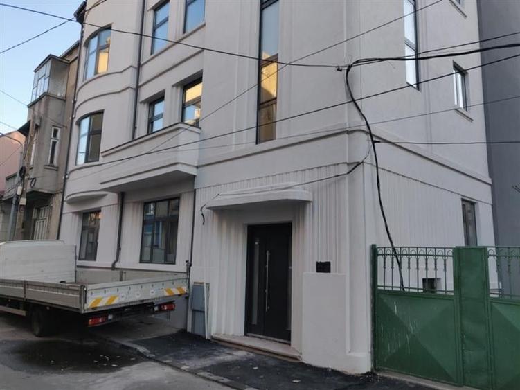 Vila de mari dimensiuni pretabila birouri - de vanzare - 7