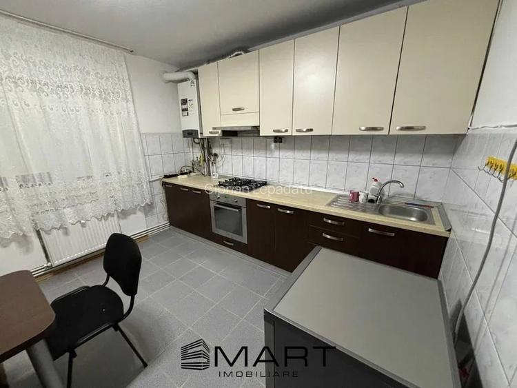 Apartament 2 camere decomandat situat la parterul unui bloc in zona Terezian