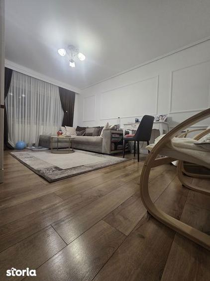 Apartament cu 3 camere decomandat în Sud