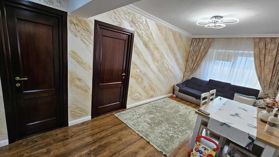 Apartament 3 camere, decomandat,zona centrala - 2