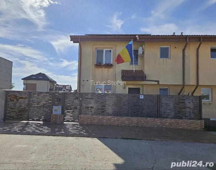 Casa 4 camere de vanzare cartierul Roua