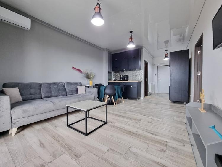 Rezidenta centrala in Mamaia cu vedere frontala catre lac - 5