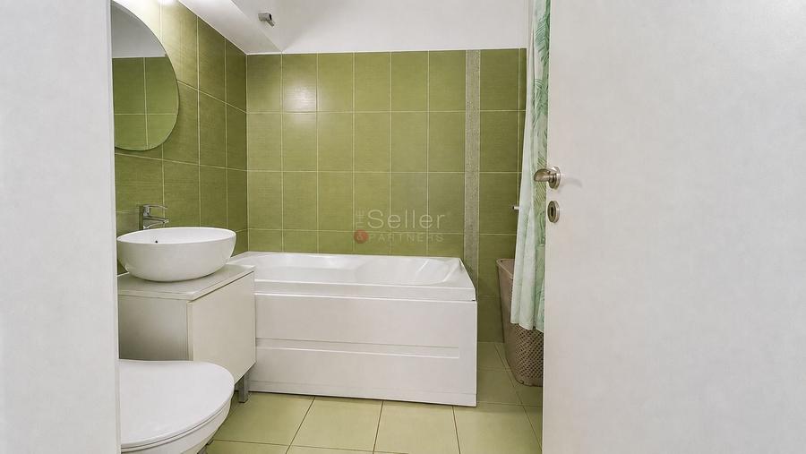 Apartament cu 2 camere decomandat, mobilat în Central