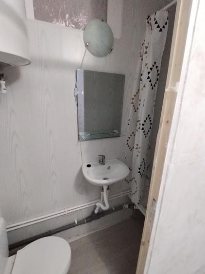 Camera Camin 16mp Frumoasa-Poitiers ! Etaj intermediar 3/4 - 5