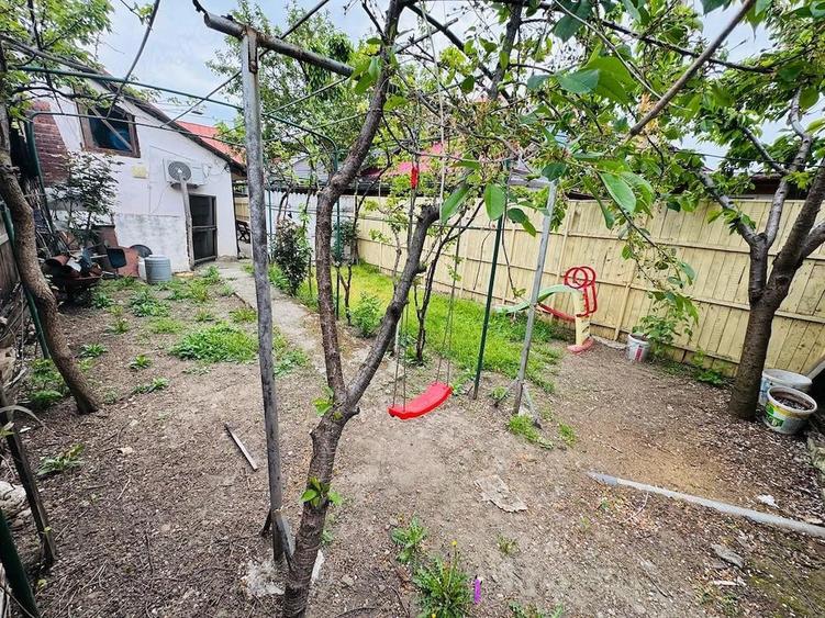 Casa individuala solida, disponibila in exclusivitate prin RED LINE IMOBILIARE COMISION 0 - 8