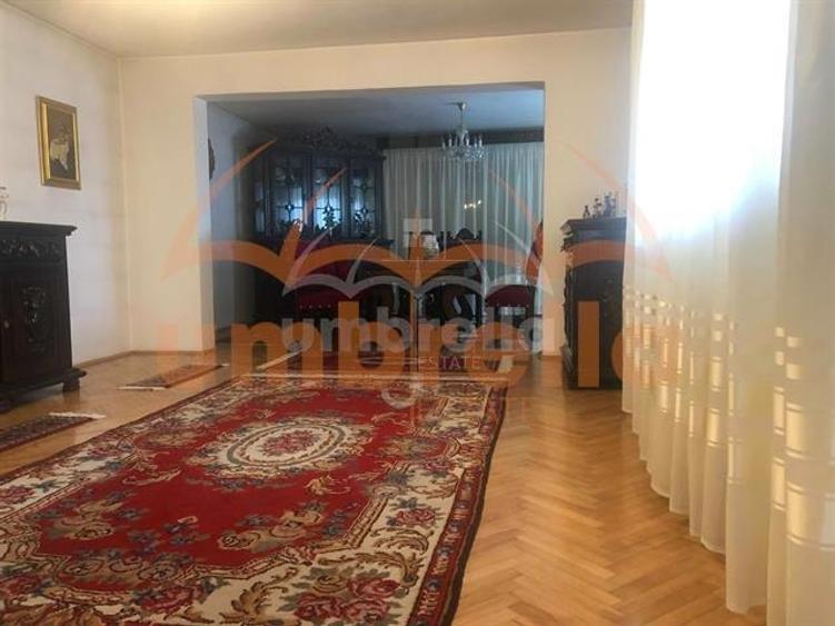 Casa de vanzare - zona centrala str. Paris - 8