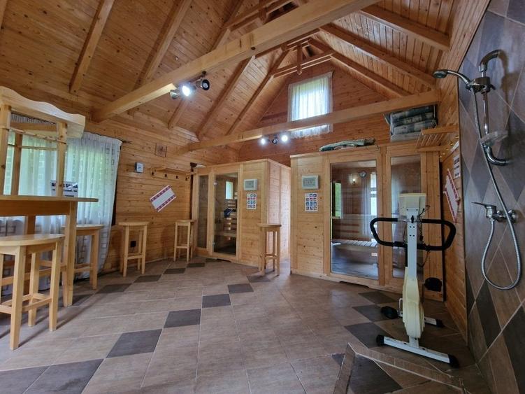 Complex Turistic - 900 mp utili -  teren 3000 mp - Piscina - zona turistica - 47