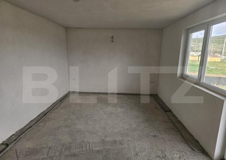 Casa la rosu/semifinisata, P+E, 139 mp utili, 523 mp teren, - 15