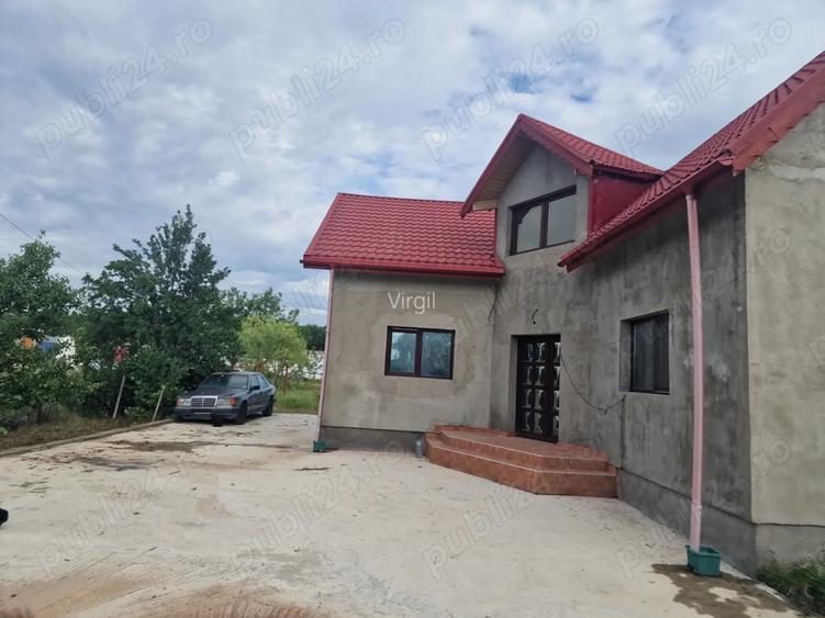 Casa de vanzare in Spataru