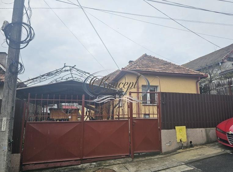 Casă individuală cu 2 camere cu Canalizare în Dâmbul Rotund