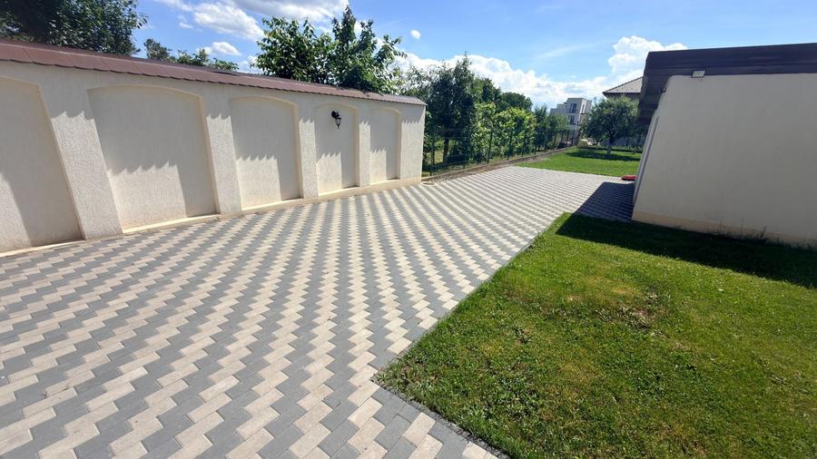 Casă cu 4 camere cu Canalizare în Gușterița