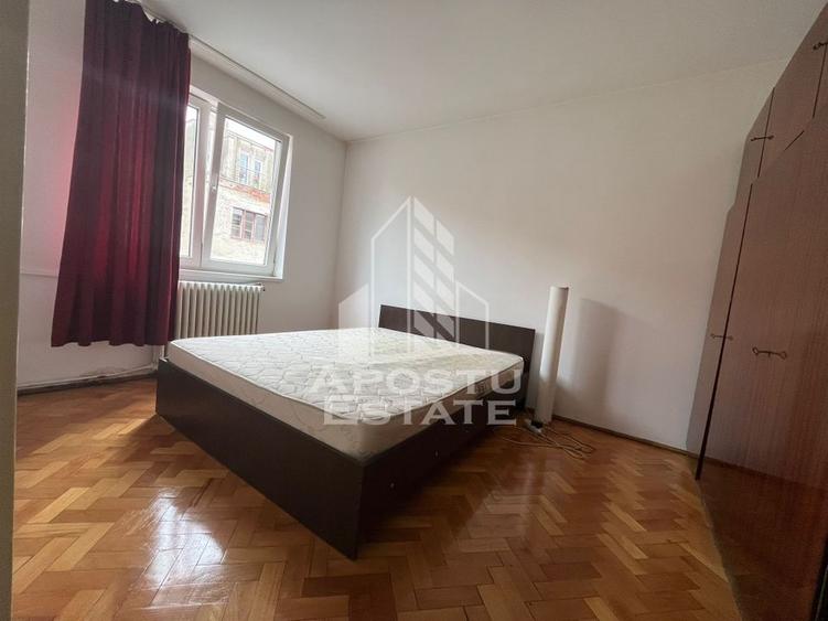 Apartament cu 3 camere, semidecomandat, etajul 2, zona Centrala - 8
