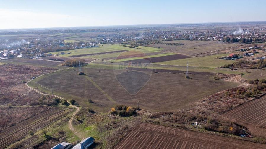 Vanzare teren intravilan industrial  - 9.519mp Sabareni / Drumul FN - 8