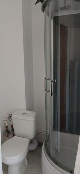 Camera renovata cu baie proprie- Tractorul - 4