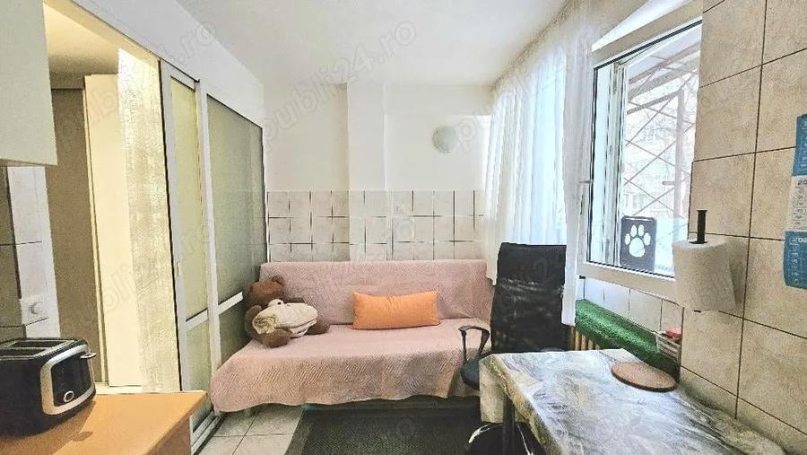 Garsoniera Drumul Taberei, Plaza Romania - 3