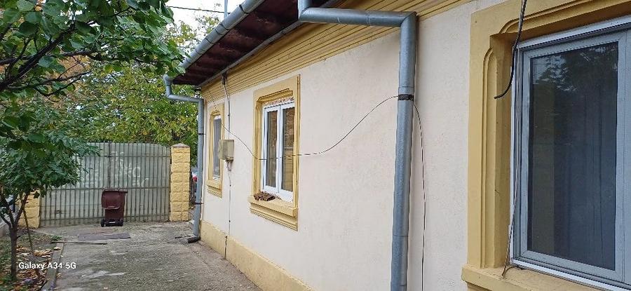 Casă cu 3 camere cu Teren 841 Mp în Central