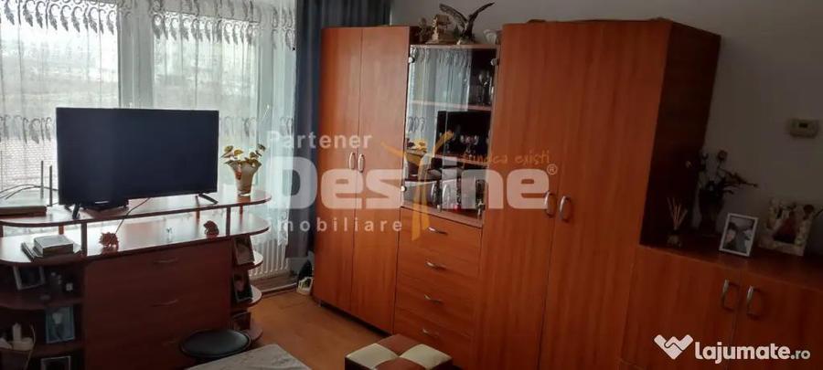 Apartament cu 1 camera ,decomandat , mobilat si renovat rece - 12