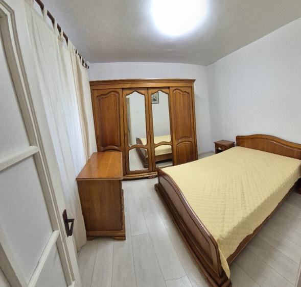 Particular,apartament 2 cam,cf 1,Dec.et.3,Dr. Taberei,Bd. 1 Mai nr.29 - 7