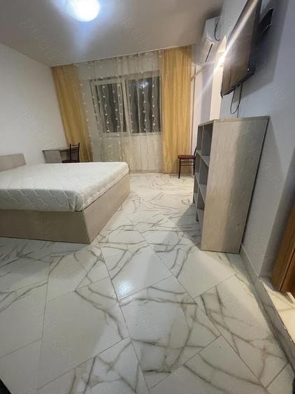 Proprietar inchiriez garsoniera sector 2 , chiar langa Mega Mall - 8