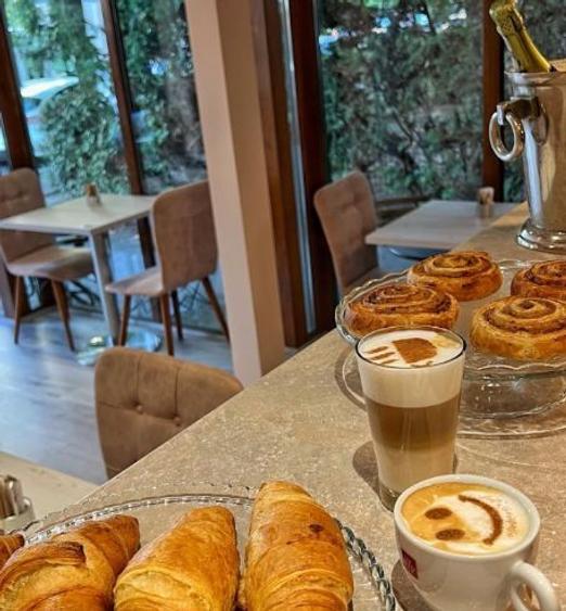  Spatiu Comercial - Amenajat Bistro & Cafenea - 100mp. Stefan cel Mare (Langa Ambasada Turciei) - 2