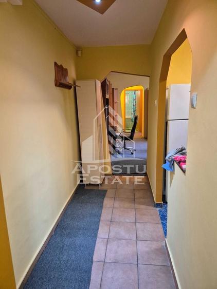 Apartament cu 2 camere, semidecomandat, zona Sagului - 4