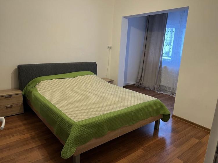 Inchiriez apartament 2 camere - 3