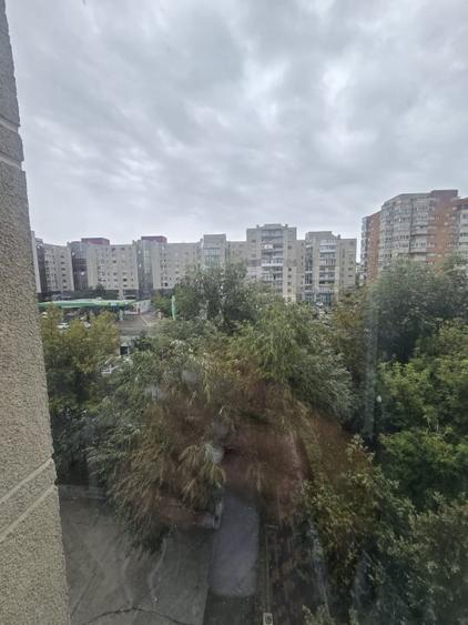 Apartament spatios zona 9 mai - 1