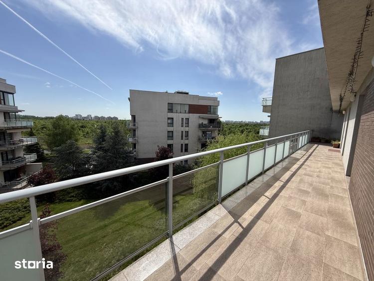 Apartament cu 4 camere, mobilat în Băneasa