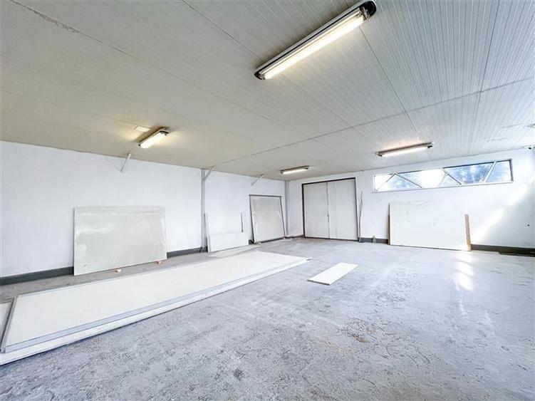 Hala & CURTE libera  SemiCENTRAL - 1