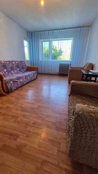Garsoniera cf 1 in Onesti langa piateta, etaj 2. 0757.678.898 - 6