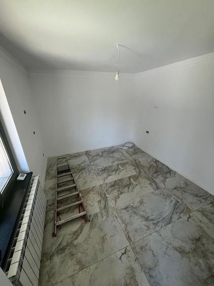 Casă individuală cu 25 camere cu Canalizare în Nord