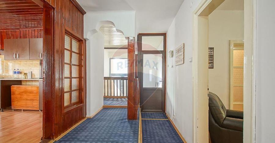 Vila cu farmec istoric in Bu?teni, pensiune sau locuin... - 16