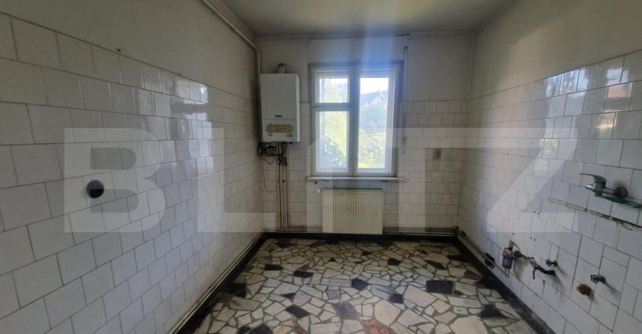 Casa deosebita D-P-E+POD, 6 camere, 200 mp + 1053 mp teren, - 9