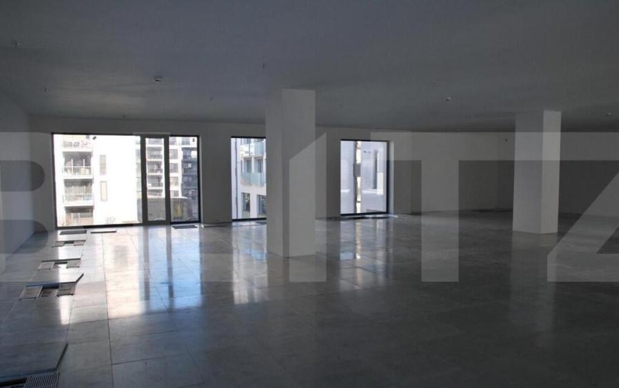 Open space, cladire clasa A - 18
