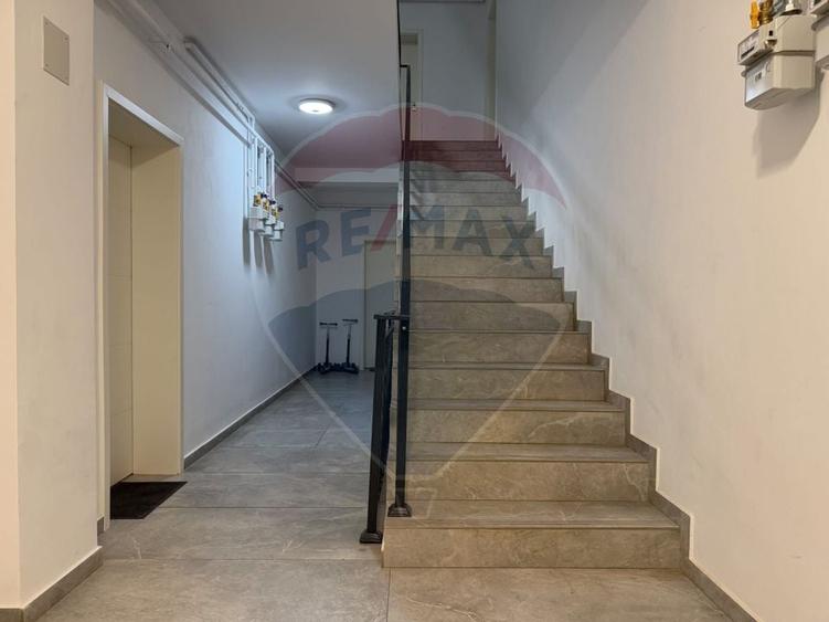 Apartament cu 1 camere de vânzare - 10