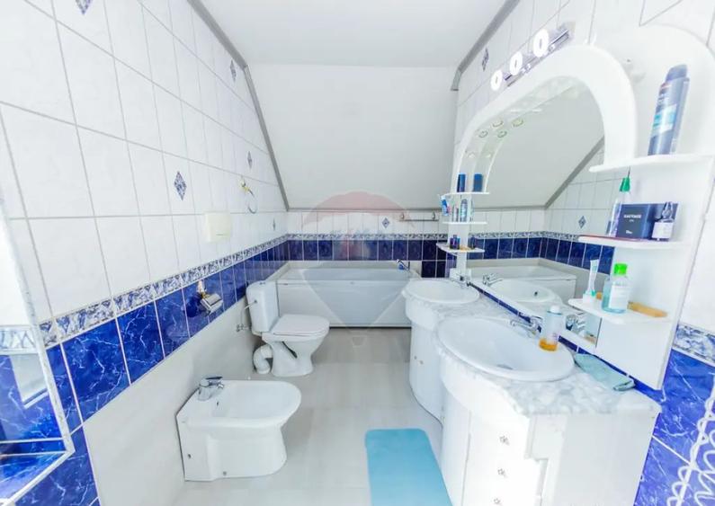 Vila cu 5 camere de inchiriat - 14