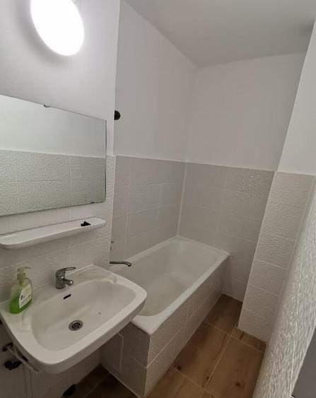 INCHIRIEZ apartament 2 camere decomandat,renovat,zona Mihai Viteazul - 1