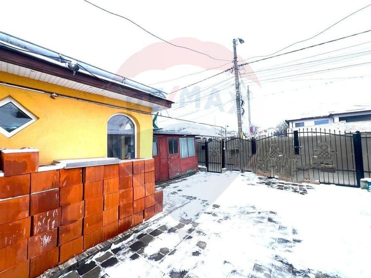 Casă / Vilă cu 2 camere de vânzare  în zona Tache - 3