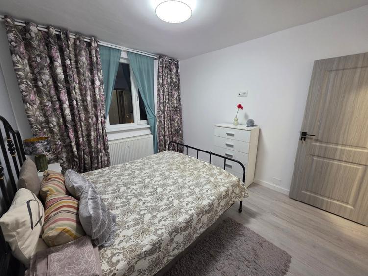 Jean Steriadi, 15 minute metrou 1 Decembrie 1918, pe Fetesti, bloc 4 etaje - 11