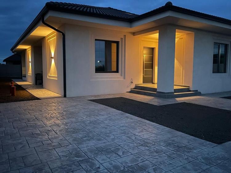 Casa individuala pe parter Sanandrei-comision 0 - 2