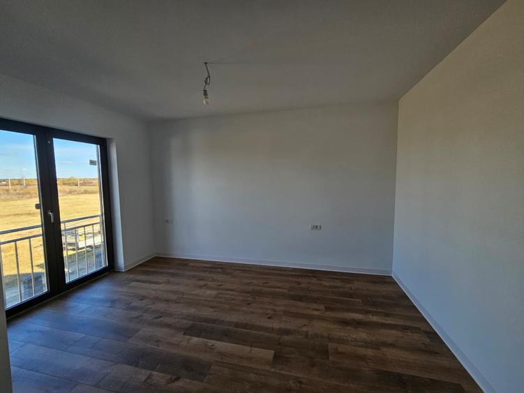 Duplex nou, P+E, 1 apartament la cheie, 1 la gri, Moșnița Veche, comision 0% - 31