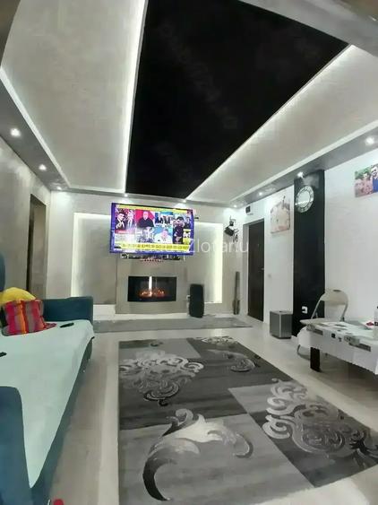 Vand apartament la cheie
