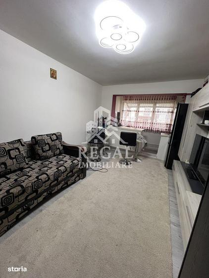 Garsoniera de vanzare zona Micro 7, demisol - 1