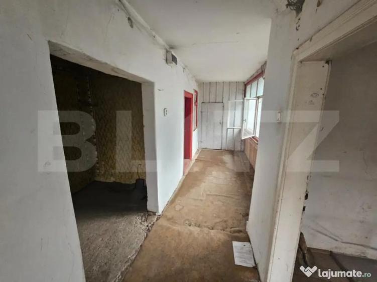 Casa cu 4 camere, demisol si teren 300 mp, Mihoesti, Cam - 5