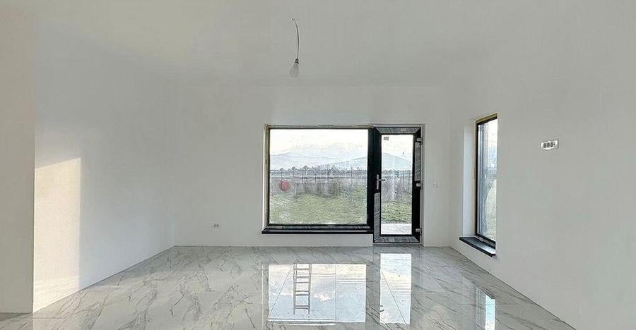 Curte Generoasa Compartimentare Practica - 18