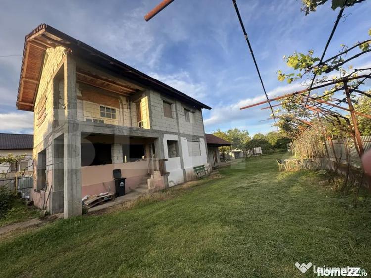 Casa cu etaj Stanesti - 2
