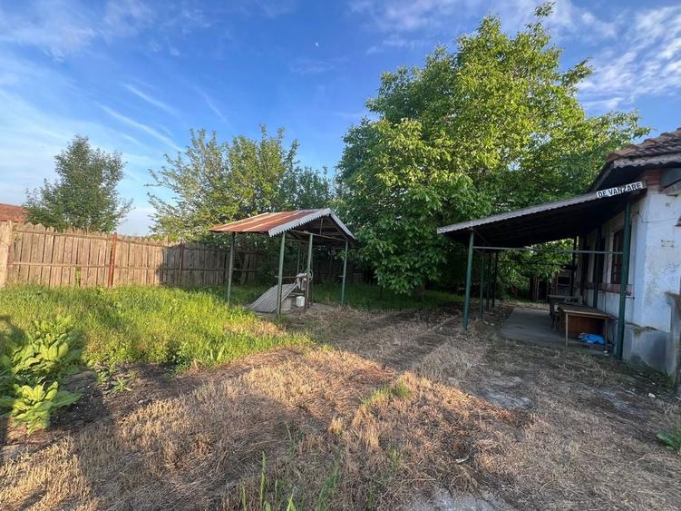 Vand casa sat Jiul comuna Tuglui 32.000 euro si 1 teren separat la 13.500 euro - 1